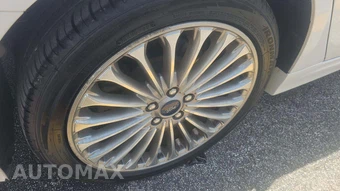 2020 Ford Fusion SE - miniatura 30