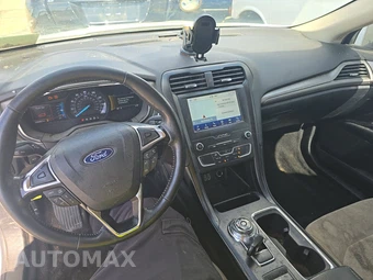 2020 Ford Fusion SE – miniatura 11