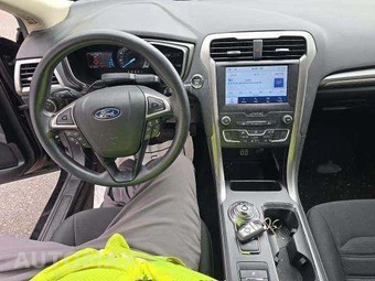 2020 Ford Fusion SE - miniatura 10