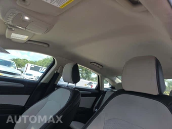 2020 Ford Fusion SE – miniatura 11