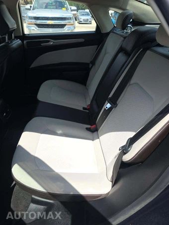 2020 Ford Fusion SE – miniatura 13