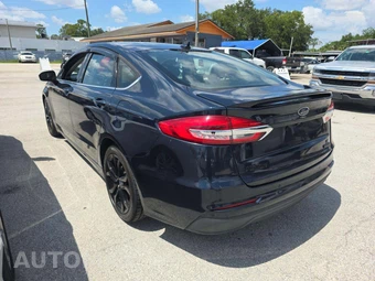 2020 Ford Fusion SE – miniatura 2