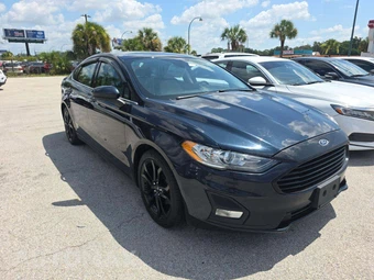 2020 Ford Fusion SE – miniatura 4