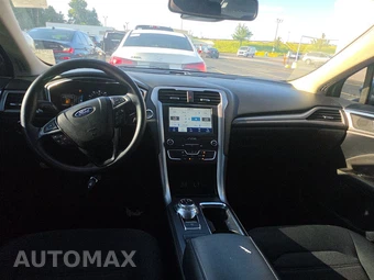 2020 Ford Fusion SE - miniatura 11