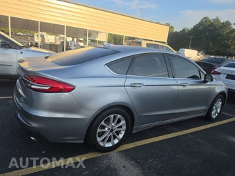 2020 Ford Fusion SE - miniatura 4