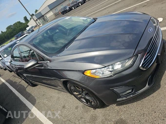 2020 Ford Fusion SE - miniatura 3