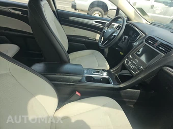 2020 Ford Fusion SE - miniatura 8