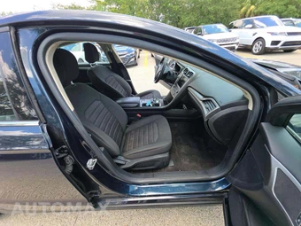 2020 Ford Fusion SE – miniatura 18