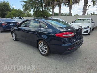 2020 Ford Fusion SE – miniatura 2