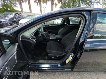 2020 Ford Fusion SE – miniatura 6