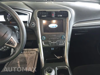 2020 Ford Fusion SE – miniatura 11