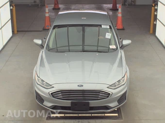 2020 Ford Fusion SE – miniatura 2