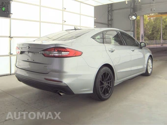 2020 Ford Fusion SE – miniatura 4