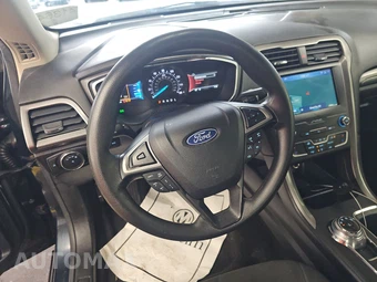 2020 Ford Fusion SE - miniatura 10