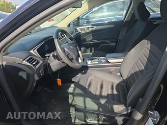 2020 Ford Fusion SE – miniatura 13