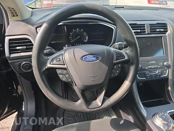 2020 Ford Fusion SE – miniatura 14