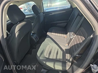 2020 Ford Fusion SE – miniatura 16