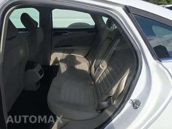 2020 Ford Fusion SE – miniatura 13