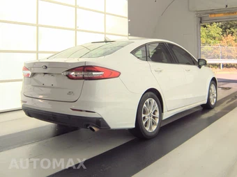 2020 Ford Fusion SE – miniatura 4