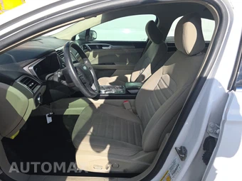 2020 Ford Fusion SE – miniatura 7