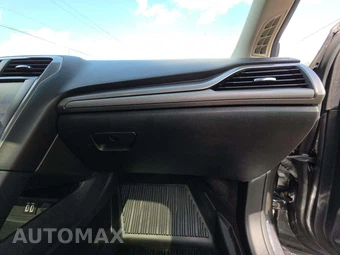 2020 Ford Fusion SE – miniatura 15