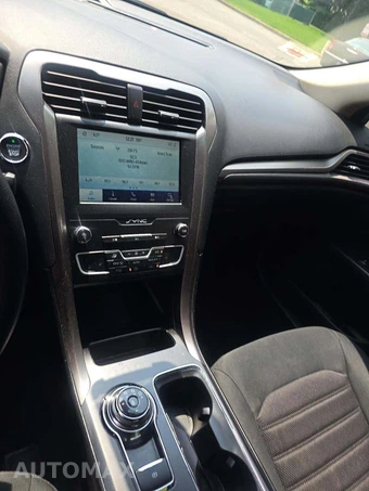 2020 Ford Fusion SE - miniatura 10