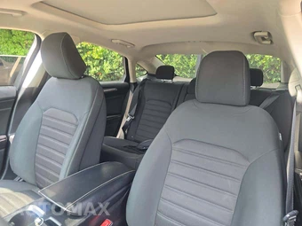 2020 Ford Fusion SE - miniatura 11