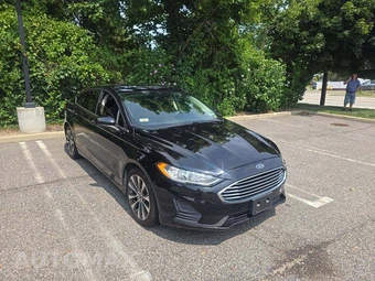 2020 Ford Fusion SE - miniatura 4