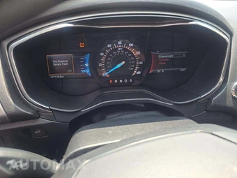 2020 Ford Fusion SE - miniatura 9