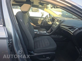 2020 Ford Fusion SE - miniatura 14