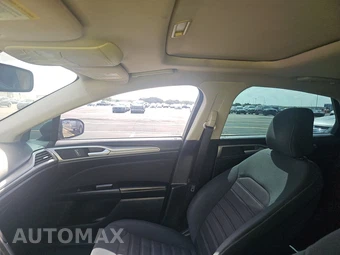 2020 Ford Fusion SE - miniatura 17