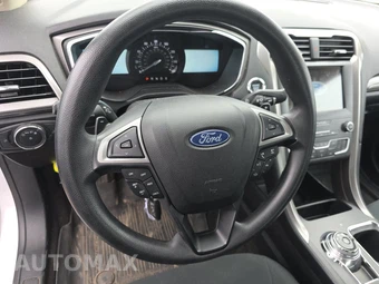 2020 Ford Fusion SE - miniatura 10