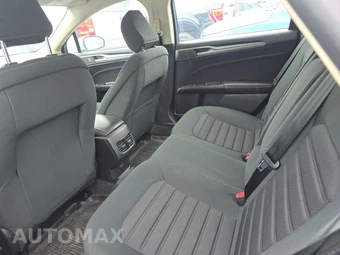 2020 Ford Fusion SE - miniatura 13