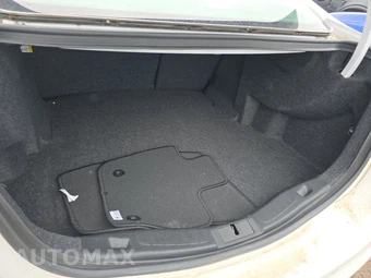 2020 Ford Fusion SE - miniatura 16