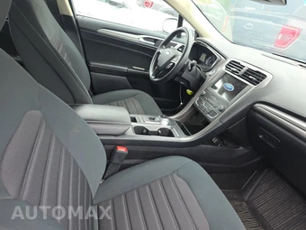2020 Ford Fusion SE - miniatura 8