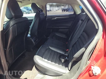 2020 Ford Fusion SEL – miniatura 13
