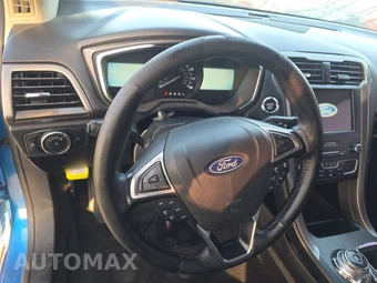 2020 Ford Fusion SEL – miniatura 10