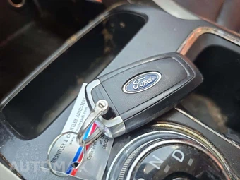 2020 Ford Fusion SEL – miniatura 8