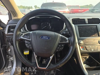 2020 Ford Fusion SEL - miniatura 10