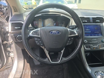 2020 Ford Fusion SEL - miniatura 10