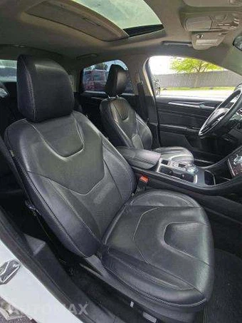2020 Ford Fusion Titanium – miniatura 18