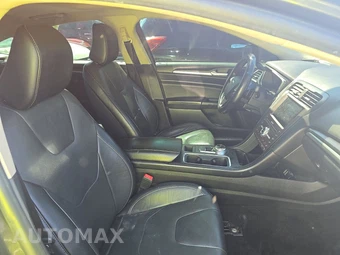 2020 Ford Fusion Titanium - miniatura 14