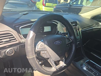 2020 Ford Fusion Titanium - miniatura 17