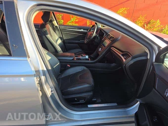 2020 Ford Fusion Titanium – miniatura 18