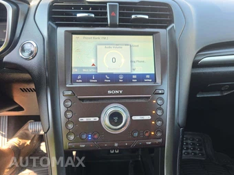 2020 Ford Fusion Titanium – miniatura 10