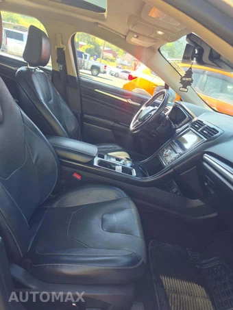 2020 Ford Fusion Titanium – miniatura 18