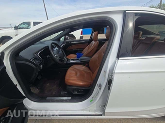 2020 Ford Fusion Titanium – miniatura 3