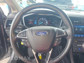 2020 Ford Fusion Titanium – miniatura 10