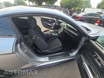 2020 Ford Mustang EcoBoost Coupe - miniatura 16
