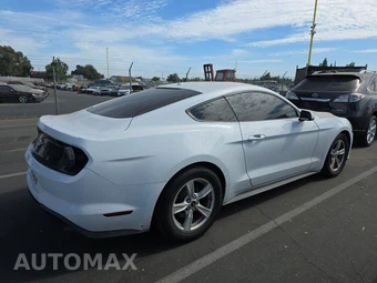 2020 Ford Mustang EcoBoost Coupe - miniatura 4